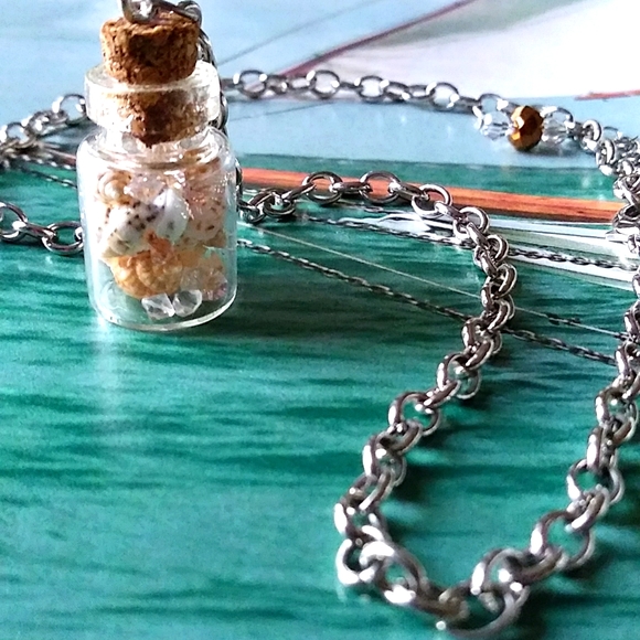 🎊SOLD!🎉Sea Shells in a Bottle 🐚 - Picture 2 of 4